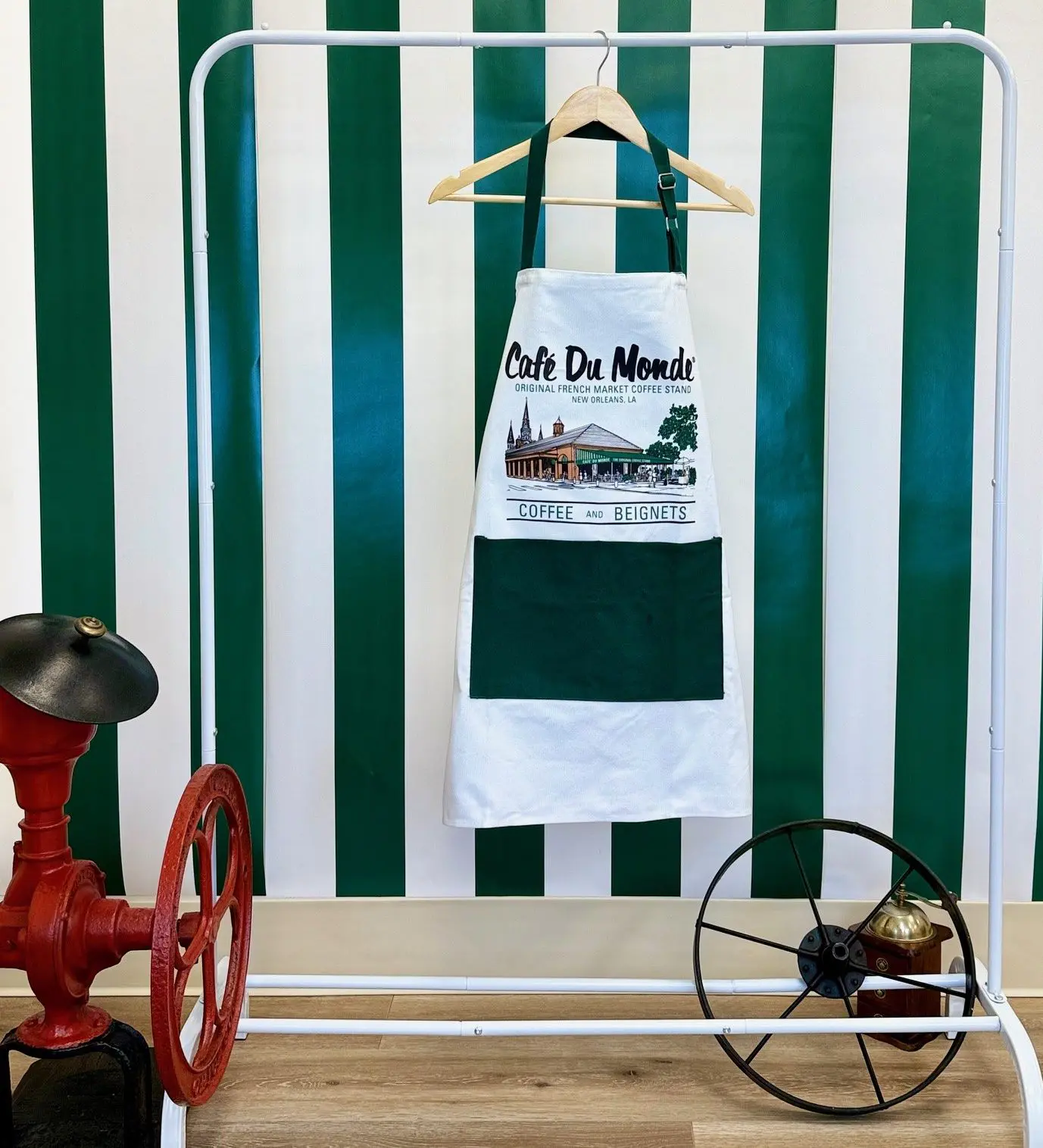 Pocket Logo Apron • Cafe Du Monde New Orleans