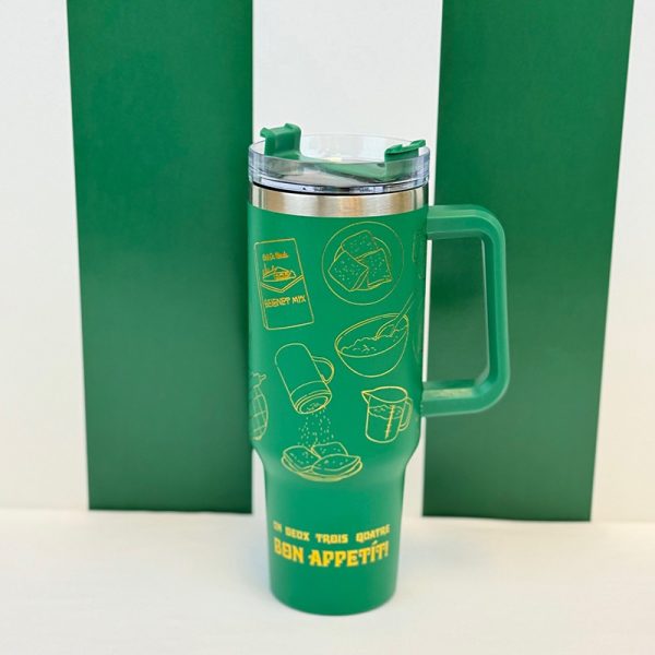 Cafe du Monde Recipe Tumbler in Green and Gold saying Un Duex Trois Quatre Bon Appetit